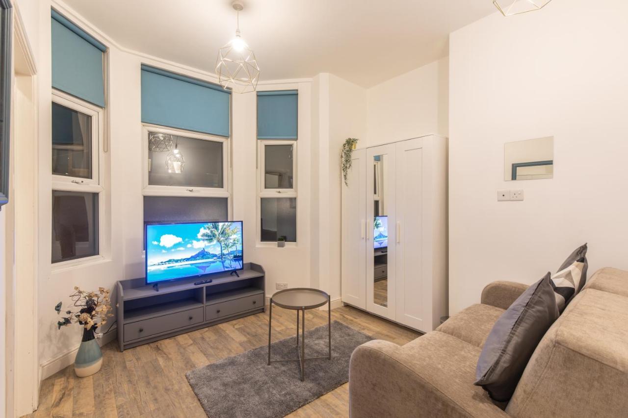 Cosy Modern Apartment, Grand Victorian Building, 5 Mins To Coventry City Centre Esterno foto