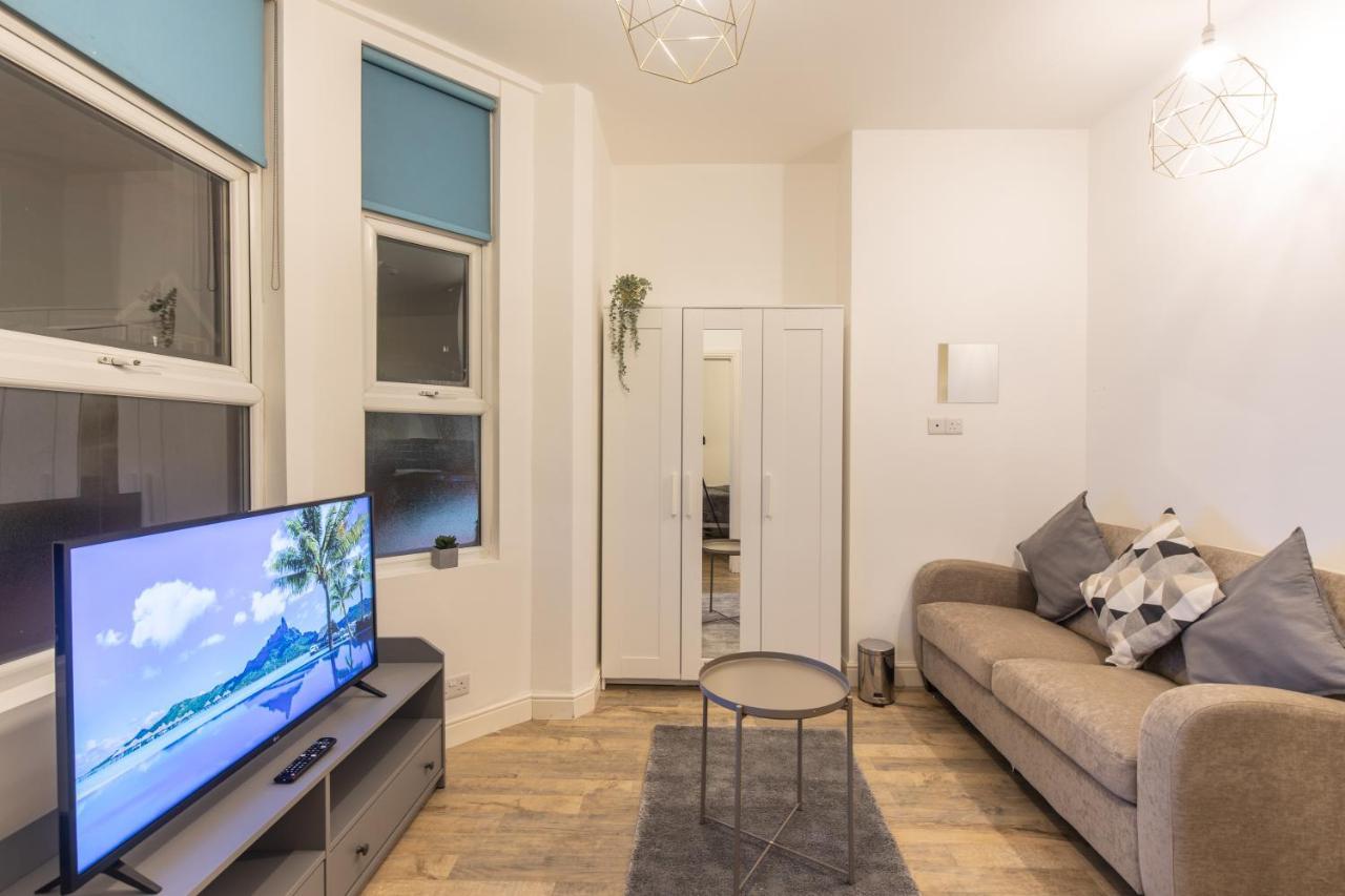 Cosy Modern Apartment, Grand Victorian Building, 5 Mins To Coventry City Centre Camera foto